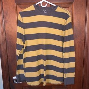 GAP Men’s long sleeve shirt